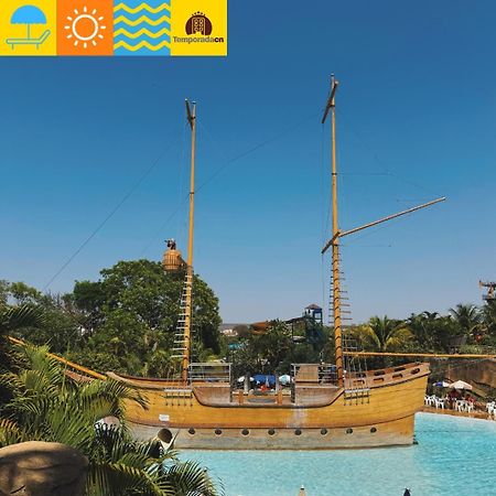 Piazza Com Acesso Ao Acqua Park Aparthotel Калдас Новас Екстериор снимка