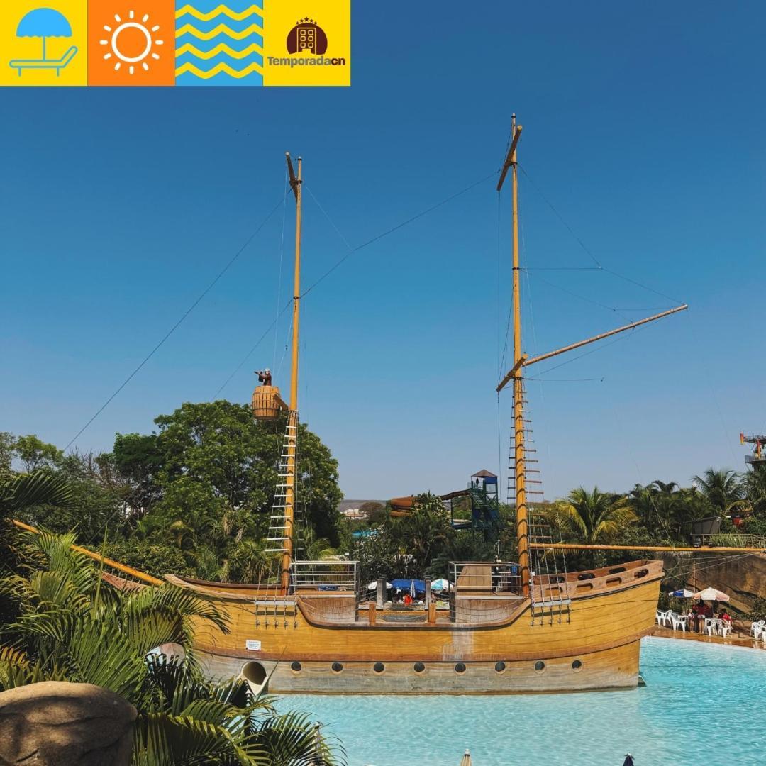 Piazza Com Acesso Ao Acqua Park Aparthotel Калдас Новас Екстериор снимка